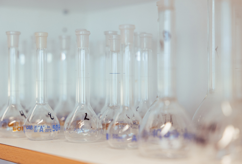 Naturvidenskab og forsøg i laboratoriet på Mariagerfjord Gymnasium