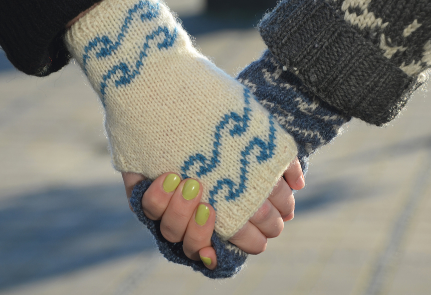 Vanter med gymnasiets logo