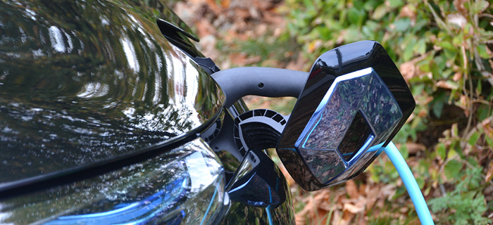 Grønt Gymnasium Elladestander