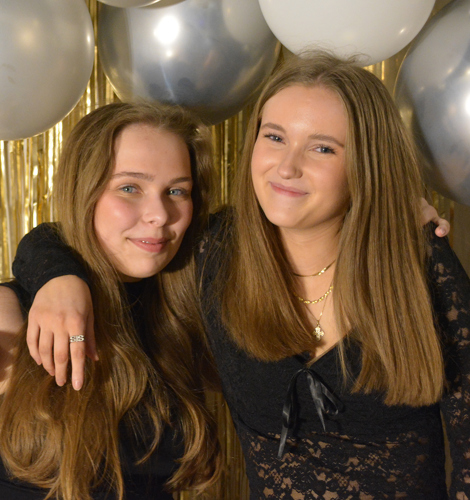 Skolefest med galla og lanciers